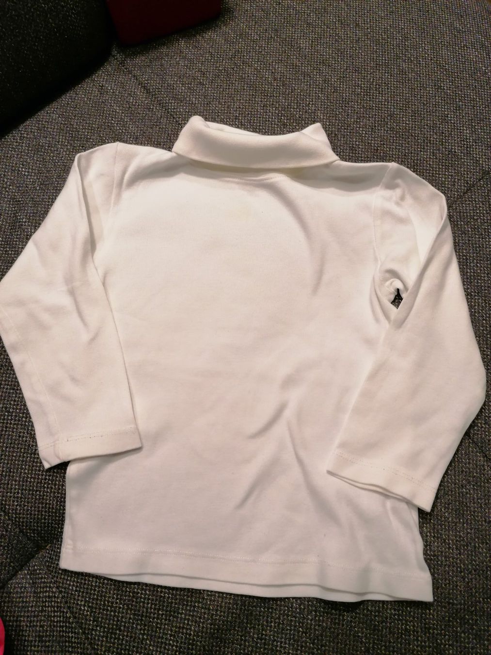 Maglioni & Felpe: Rollkragenpullover Gr. 110 – Usato da Büttikon AG venduto da Amineah