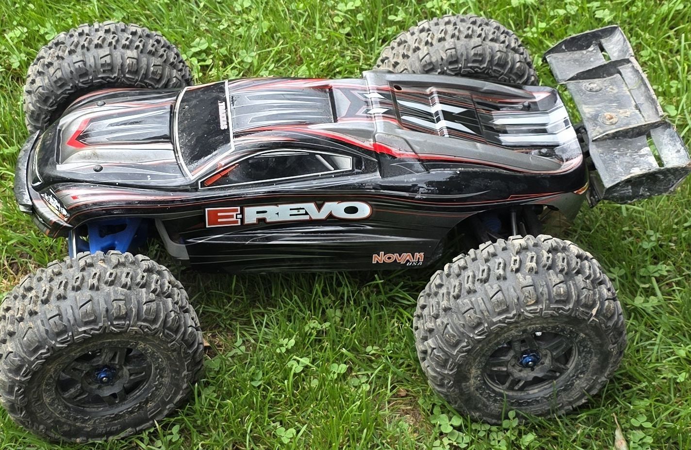 Traxxas Modellismo RC: Traxxas E-Revo RC Modellauto  – Usato da Meikirch venduto da Letgo01