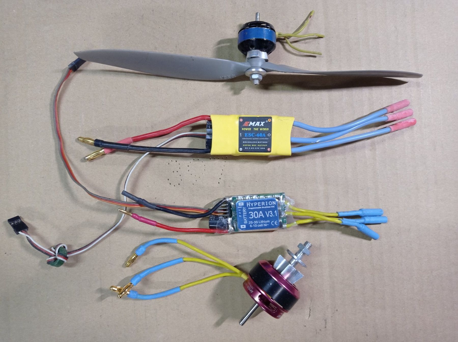 Modellismo RC: RC electronics plane/helicopter – Difettoso da Bex venduto da Sdancer
