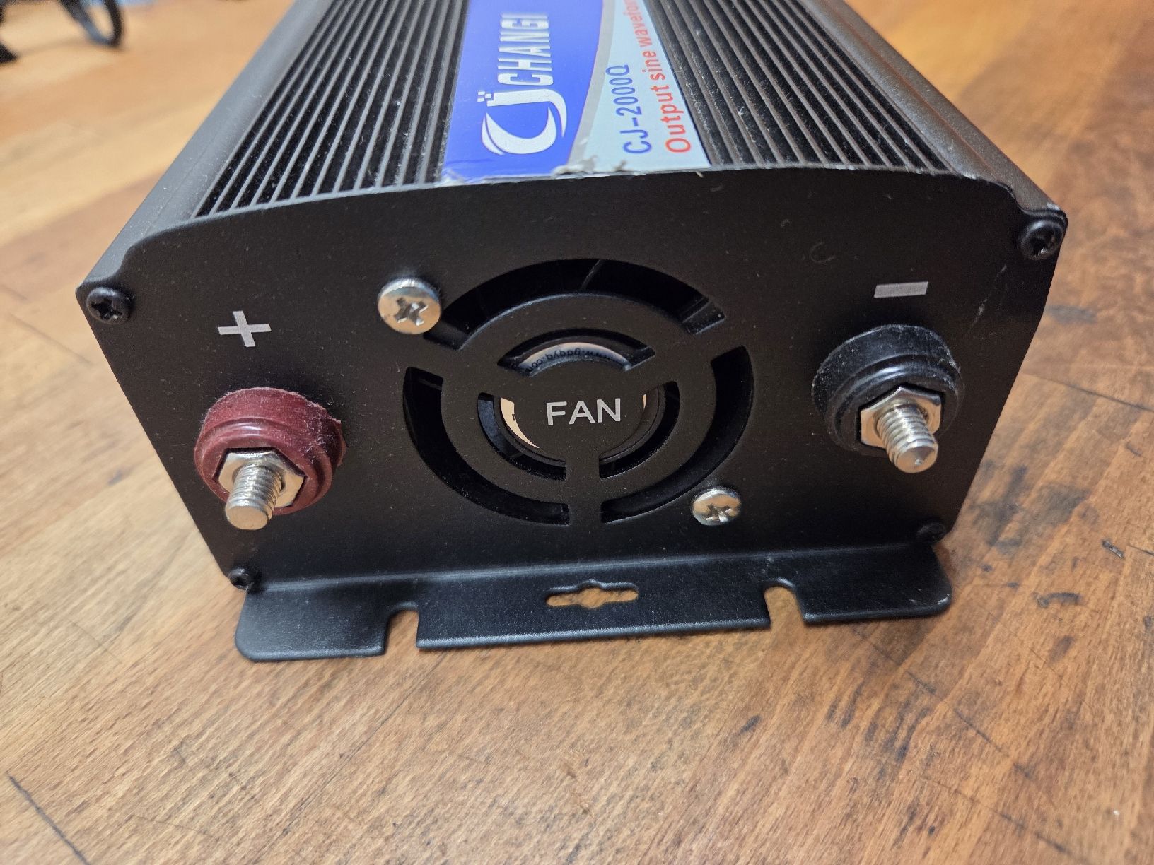 Inverter: Sinusinverter 2kW, 12V – Usato da Hittnau venduto da Funghi0 1
