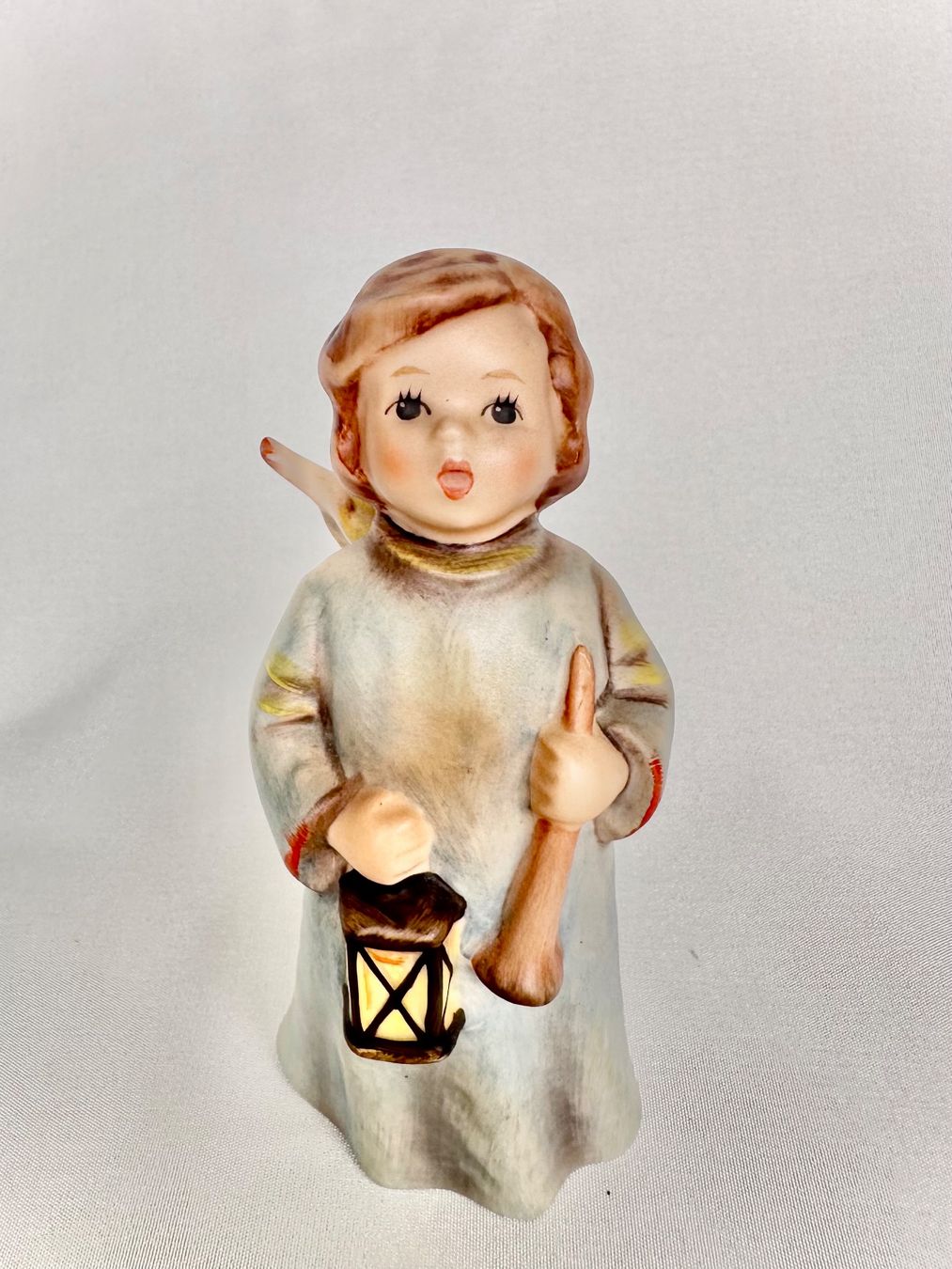 Hummel Statuette: Schöne Goebel Hummel Figur Engel mit Lampe – Usato da Steinen venduto da SputnikSweetheart 4