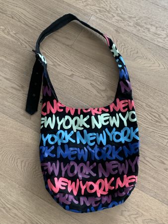 Trendy "New York" print shoulder bag