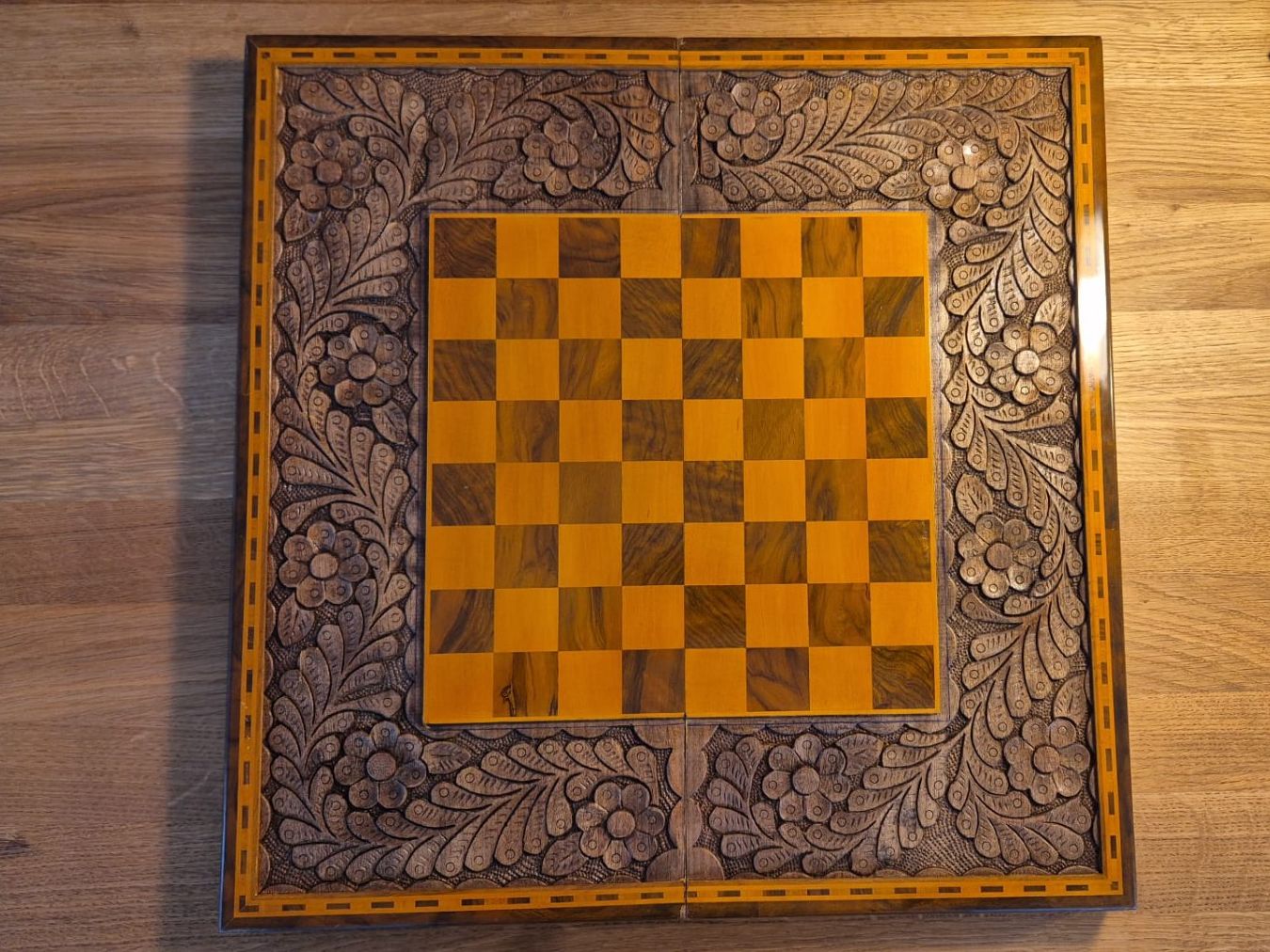 Jeux: Kombispiel-Set (Schach + Backgammon) – Neuf (Voir description) à Zofingen par kevin.basel