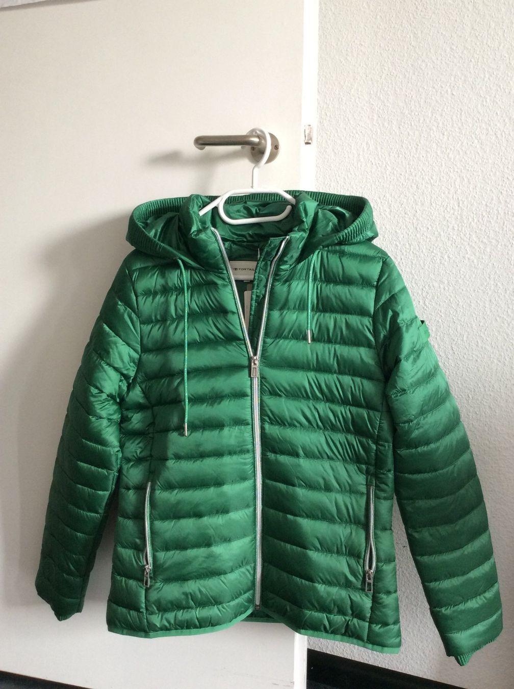 Tom Tailor Giacche: Winterjacke Steppjacke von Tom Tailor Gr.M – Nuovo e nell'imballaggio originale da Riehen venduto da apo_n7lm 1
