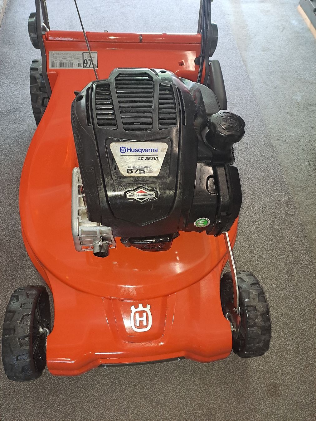Husqvarna Tagliaerba: Husqvarna Rasenmäher 52cm Radantrieb – Usato da Bilten venduto da Zschweiz 1