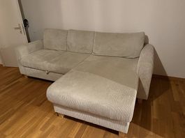 Bequeme Couch / Schlaf Sofa