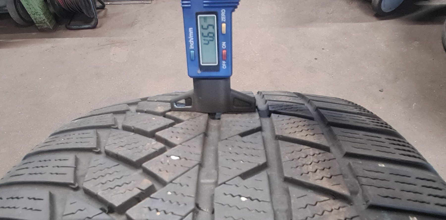 Continental Pneumatici & Ruote complete: Zwei Winterreifen 295/45R20 – Usato da Uetendorf venduto da ATA-Deals 2