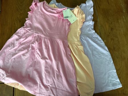 Kleidli für Mädchen 110/116 Neu H&M