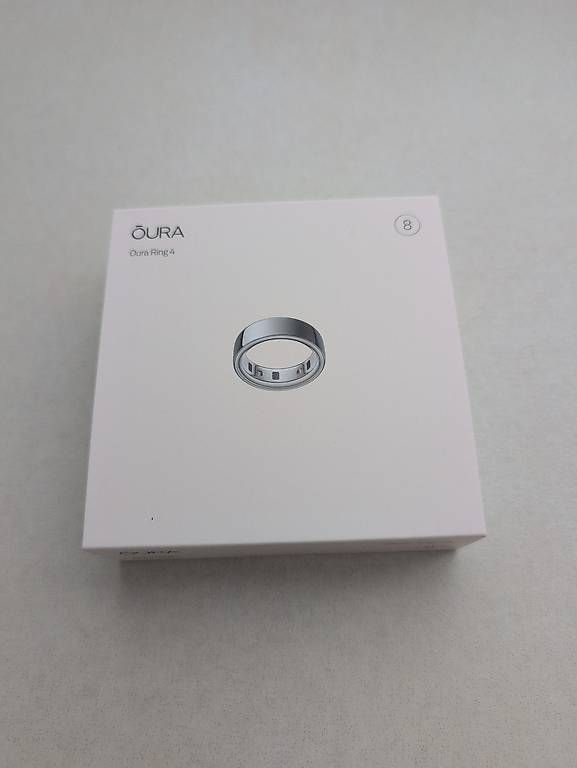 Oura Ringe: Oura Ring Gen 4  Silber  Grösse 8  NEU & OVP – Gebraucht aus Hallau von Ricardo-user