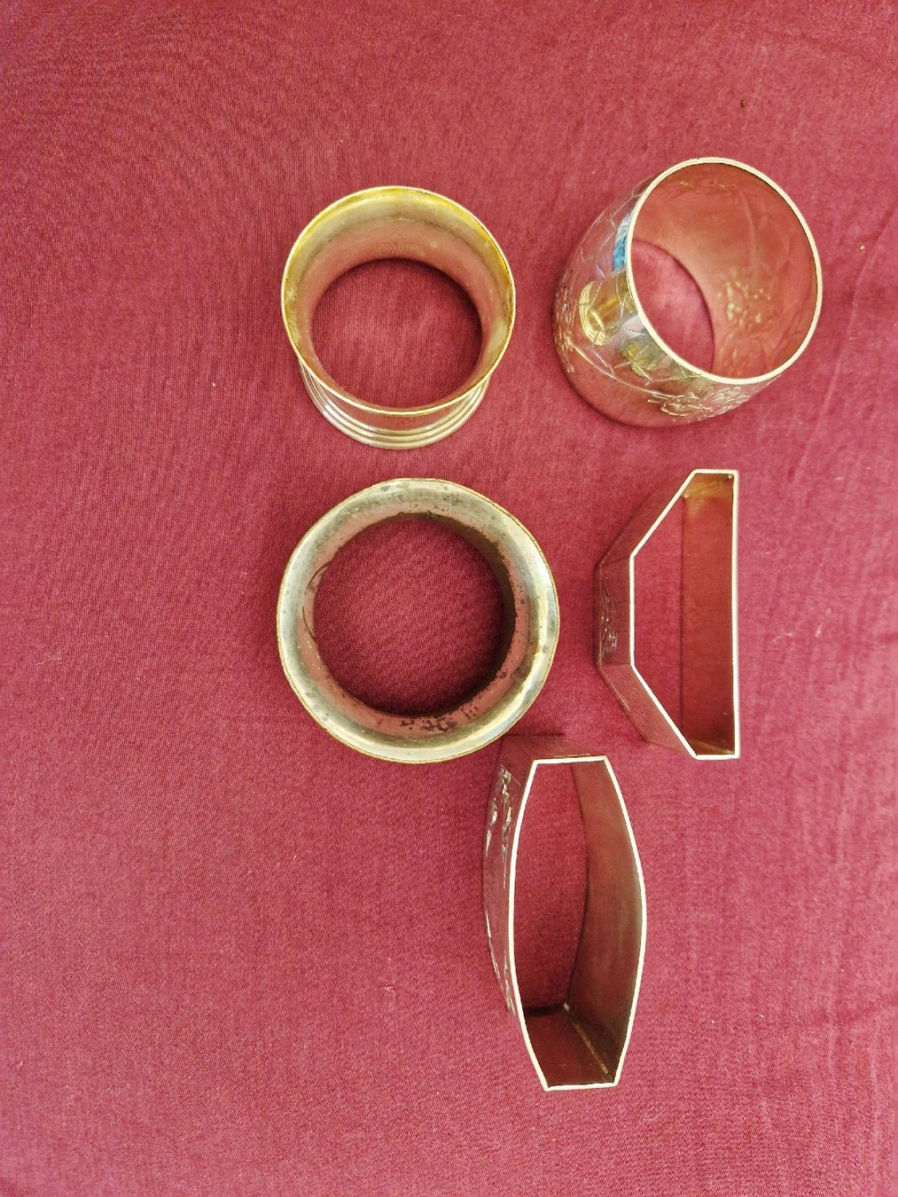 Autres décorations & accessoires: Lot de 5 ronds de serviette anciens – D'occasion à Undervelier par Tufitufi7 1