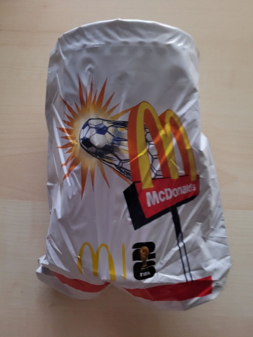 Contenitori & Simili: McDonald's WM Becher - Shaqiri – Nuovo e nell'imballaggio originale da Luzern venduto da Iorek_Byrnison