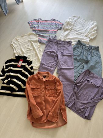 Kleiderpaket Gr. S/M  z.T. Neue Kleider