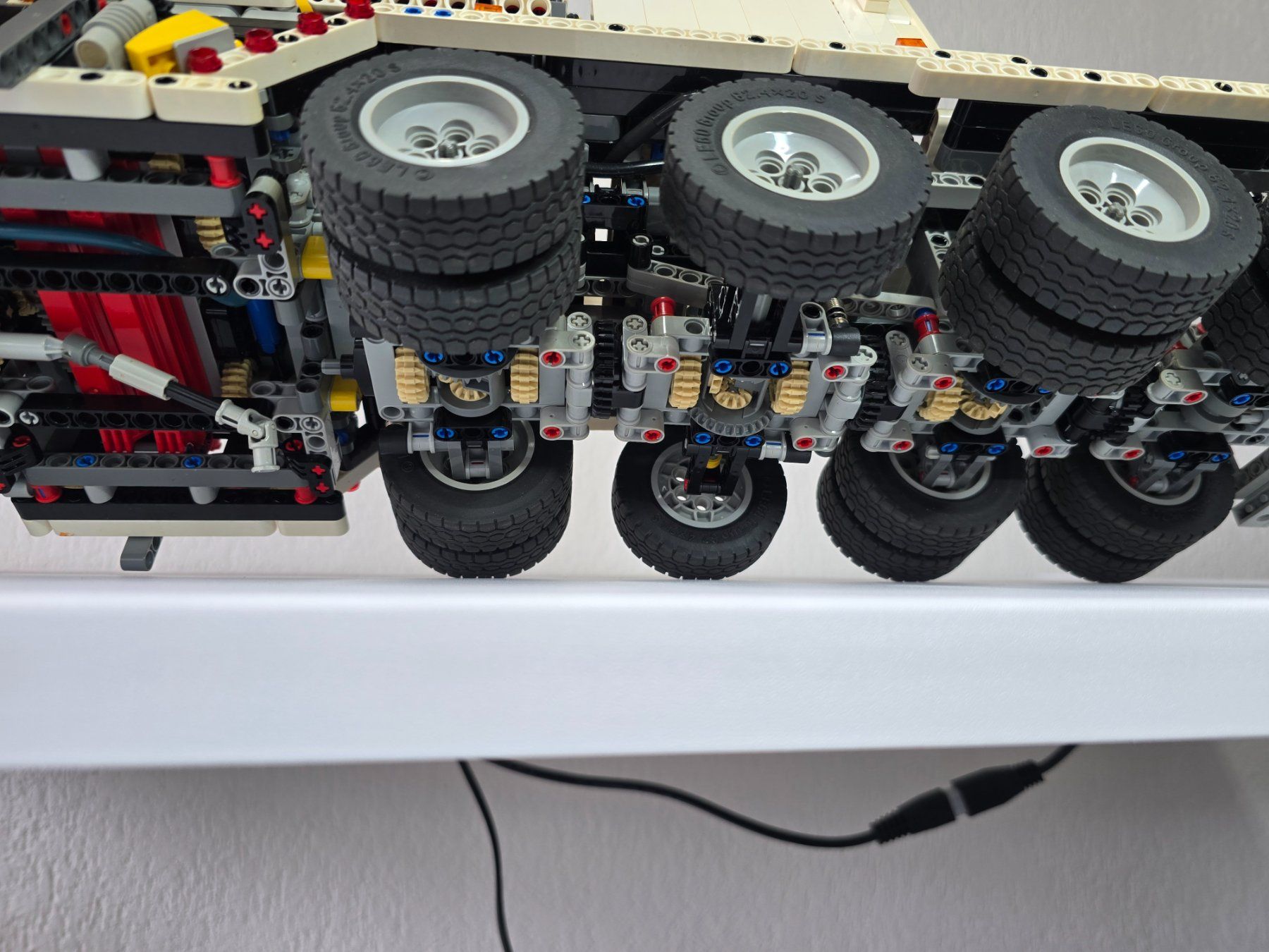 Lego Kit di costruzioni: Lego Technics, MB, Actros, Kran, Verschmutzt, Staubig – Usato da Kloten venduto da Nicola2 9