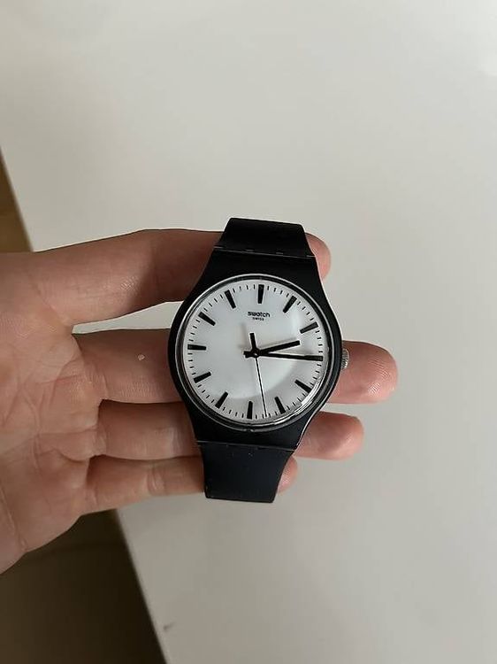 Montres: Swatch Blackback – D'occasion à Safenwil par jbl_9gl8