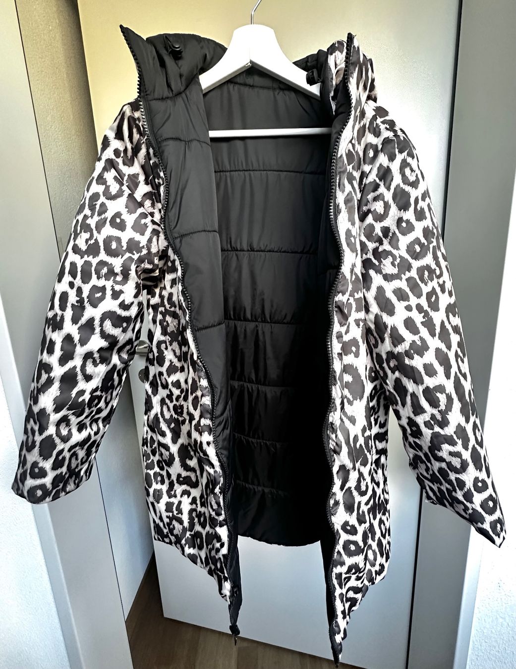 Jacken: WENDBARE STEPPJACKE MIT LEOPARDENMUSTER – Neu (gemäss Beschreibung) aus Haldenstein von enie123 3