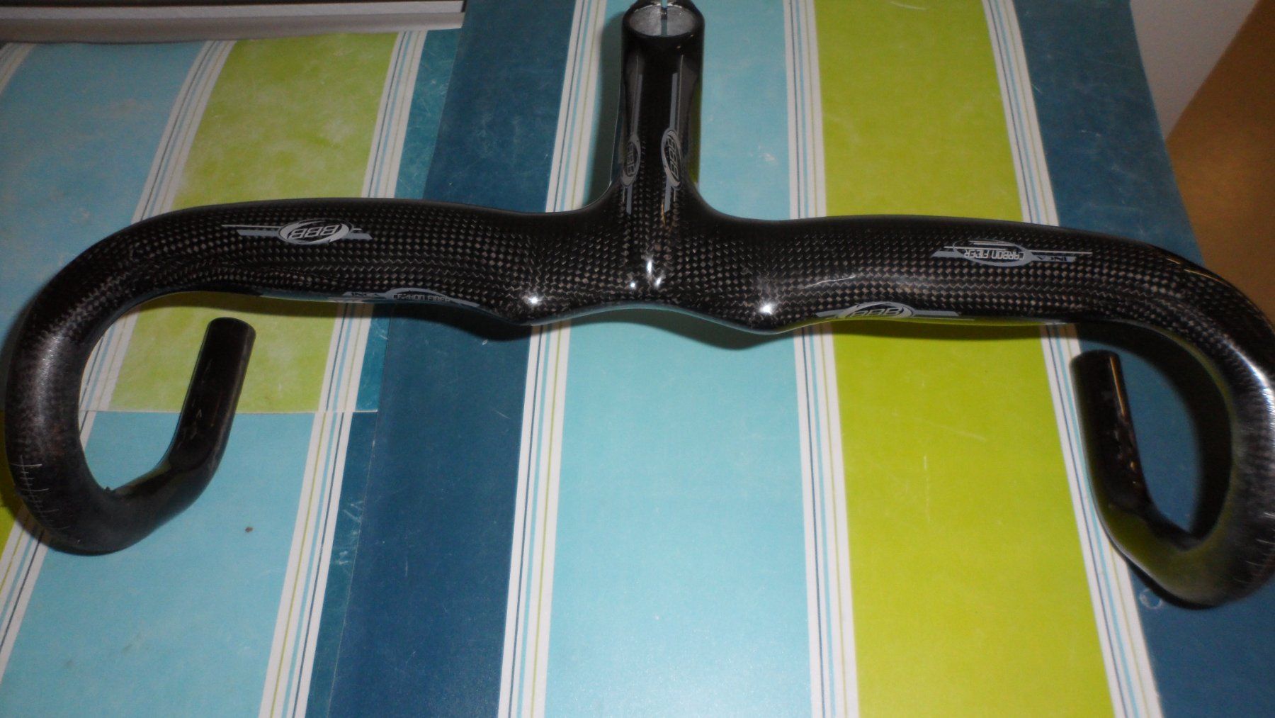 Pezzi di ricambio: Carbon Lenker mit Integrierter Vorbau – Usato da Effretikon venduto da Renbrun