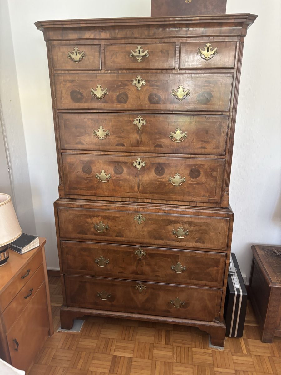 Cassettiere: COMMODE SCRIBAN EN PARTIE D'EPOQUE GEORGE III – Usato da Buttes venduto da ButtA15