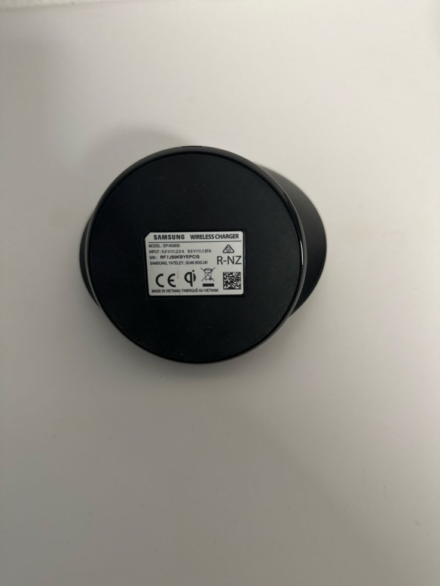 Caricabatterie: Samsung Wireless Charger - Fast Charge - Schwarz – Usato da Udligenswil venduto da ste_2ftf 3