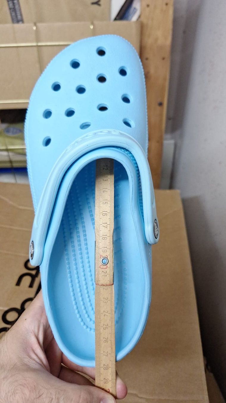 Crocs Scarpe da uomo: Crocs Grösse 9-11, 42/43 – Nuovo e nell'imballaggio originale da Uitikon Waldegg venduto da PJLS1 5