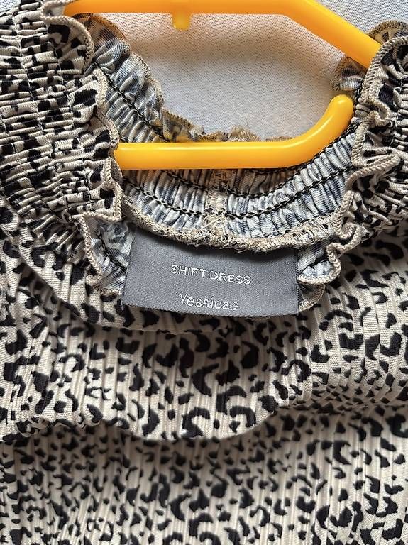 Vestiti: Kleid mit Leo-Muster – Usato da Chur venduto da gio_6rlp 2