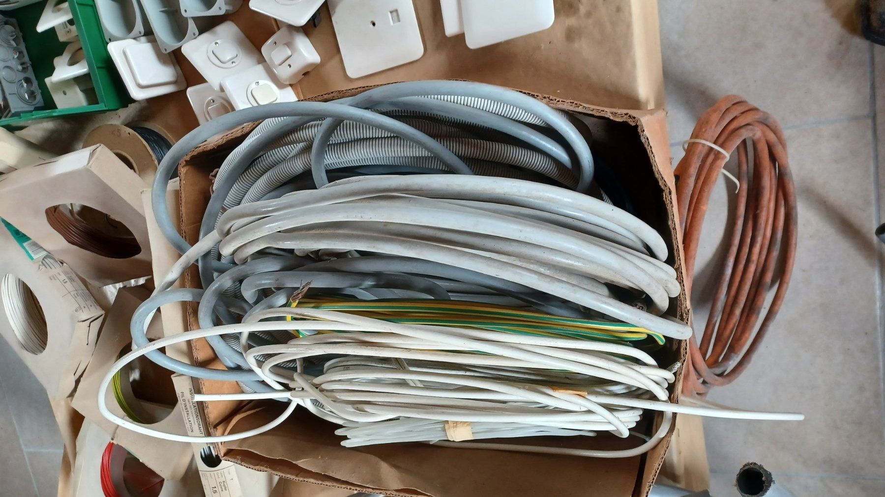 Interrupteurs: Div. Elektromaterial – D'occasion à Immensee par bubi19 4