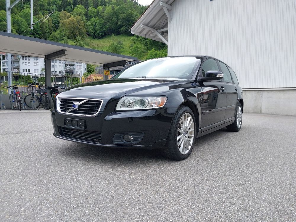 Volvo V50 D5 (Frisch ab Service/MFK)