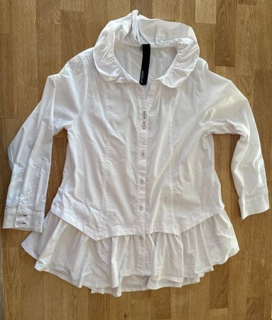 Spende Theodora Stiftung - Absolut Bluse Volant - Gr S/M