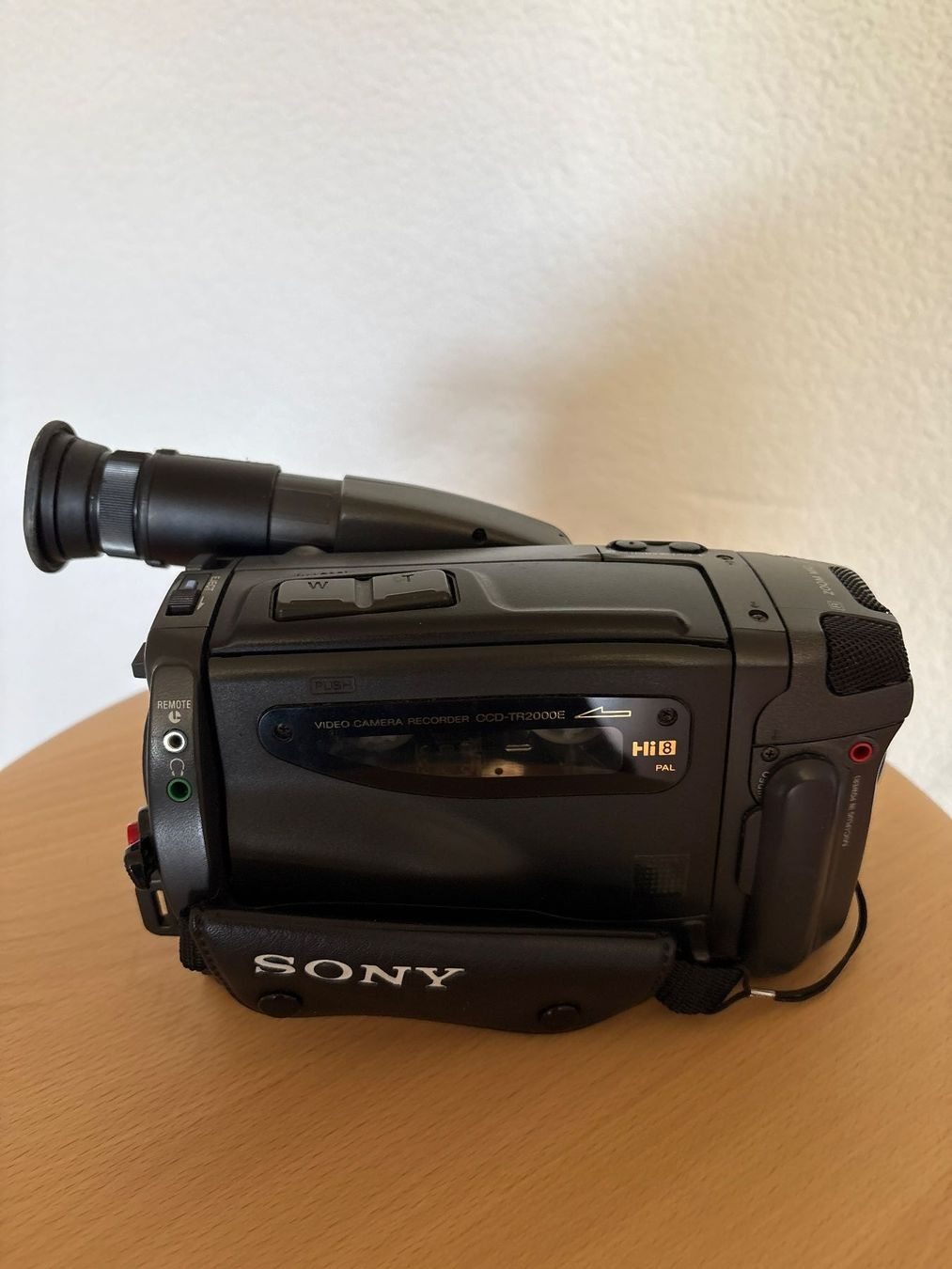 Sony Camcorder: SONY Handycam CCD-TR2000E Hi8 Video Camera Recorder – Gebraucht aus Oberrohrdorf von rododay 2