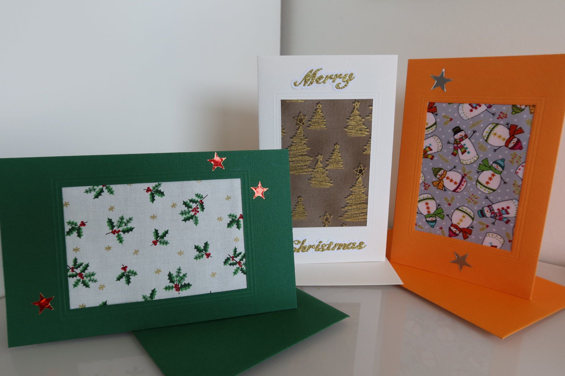 Cartoline: Set: 3 Weihnachtskarten mit Stoff (Doppelkarten/Kuverts) – Nuovo e nell'imballaggio originale da Zürich venduto da Piki7