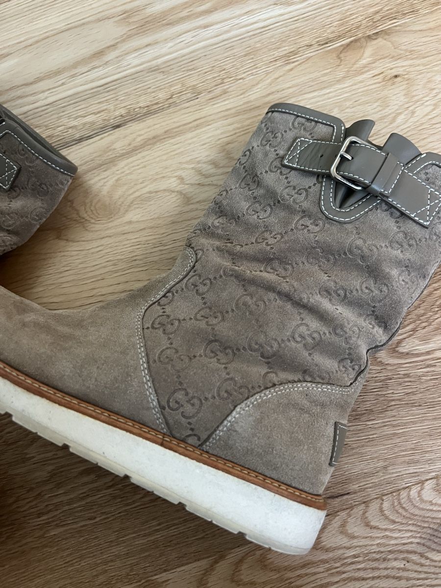 Gucci Scarpe da donna: Bottes Gucci en daim, taille 38 – Usato da Lutry venduto da roxypoxy 1