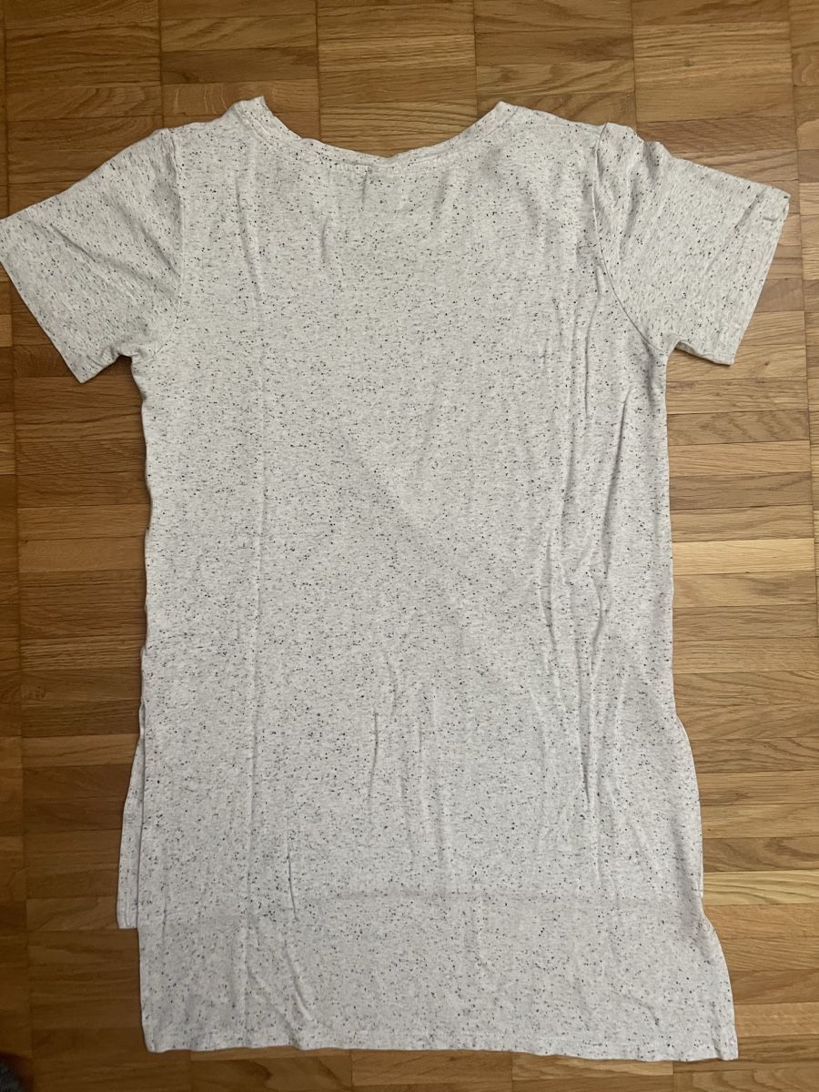 T-shirt: T-shirt – Nuovo (secondo la descrizione) da Pont-de-la-Morge (Sion) venduto da hel_bh28 2