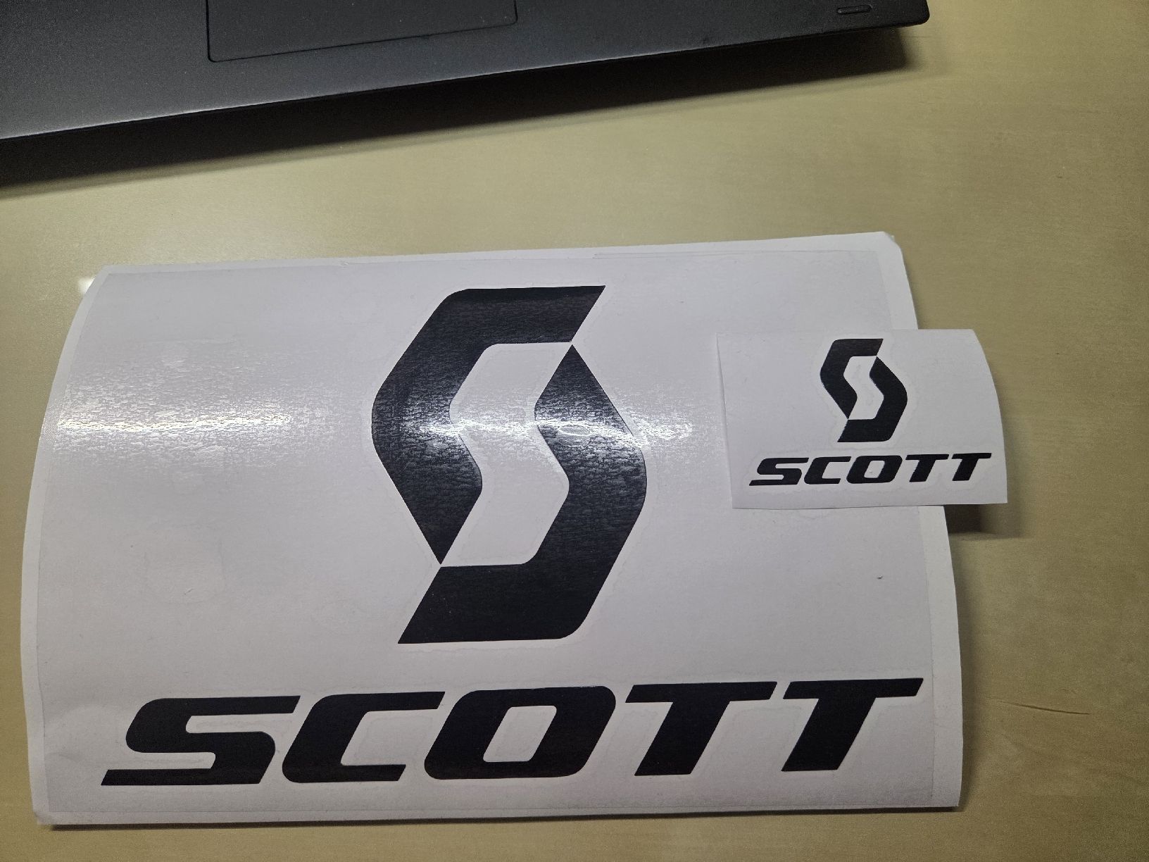 Sticker: SCOTT-Aufkleber, – Nuovo (secondo la descrizione) da Laupen BE venduto da Filfernandes