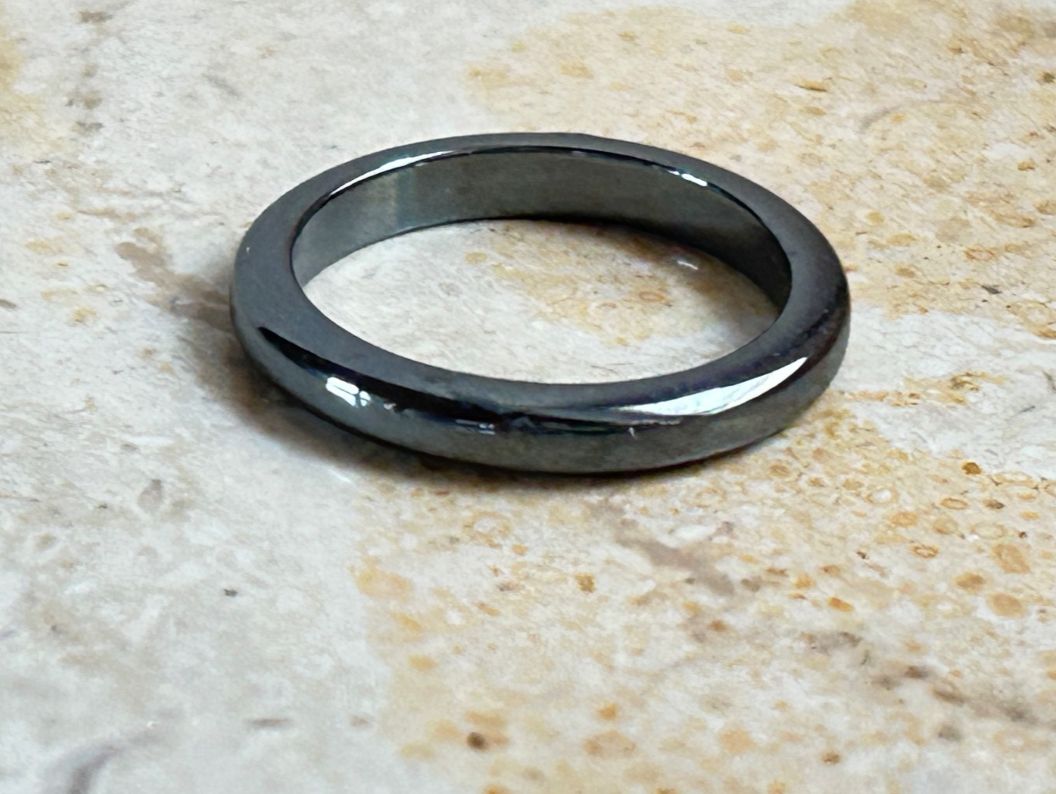 Anelli: Eleganter Hämatit Ring Gr. 52/54 – Usato da Laufen venduto da Bellebellezza