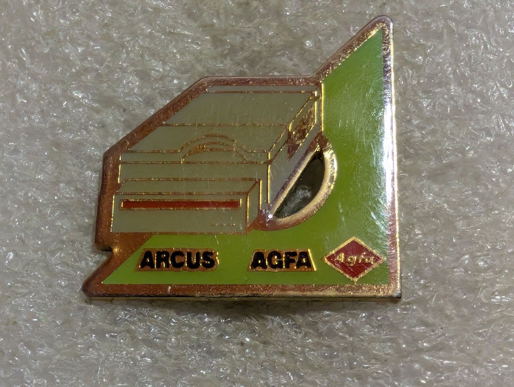 Placchette & Badge: Ansteckpin 212: Agfa – Usato da Oppligen venduto da Pin-Fall-Shop