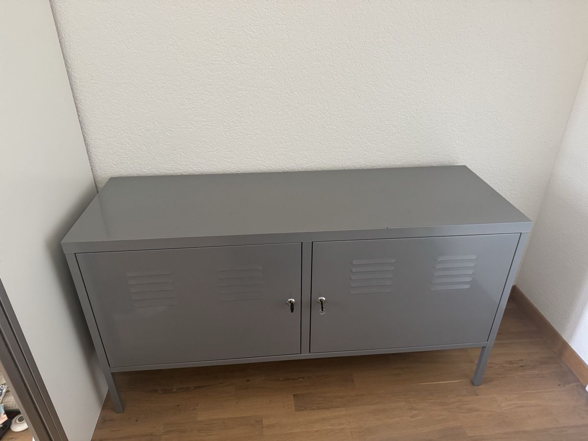 Cassettiere: Ikea Metallschrank | Kommode | TV Möbel – Usato da Lanzenhäusern venduto da ann_ghy7 1