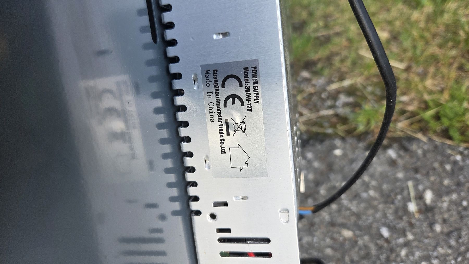 Radiatori: Standheizung Diesel (230V oder 12V) 5-8kw – Usato da Gersau venduto da schweizertradition 5