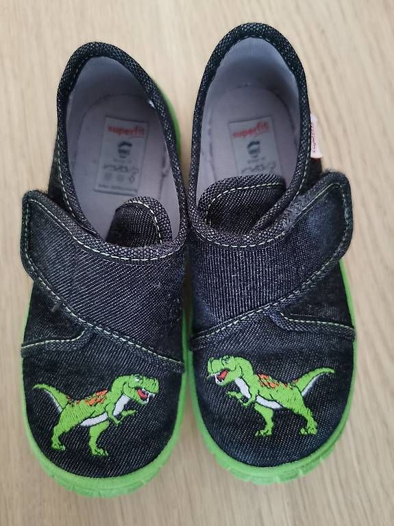 Scarpe per ragazzi: Superfit Hausschuhe Gr. 26 – Usato da Dietikon venduto da Sandra_Luka