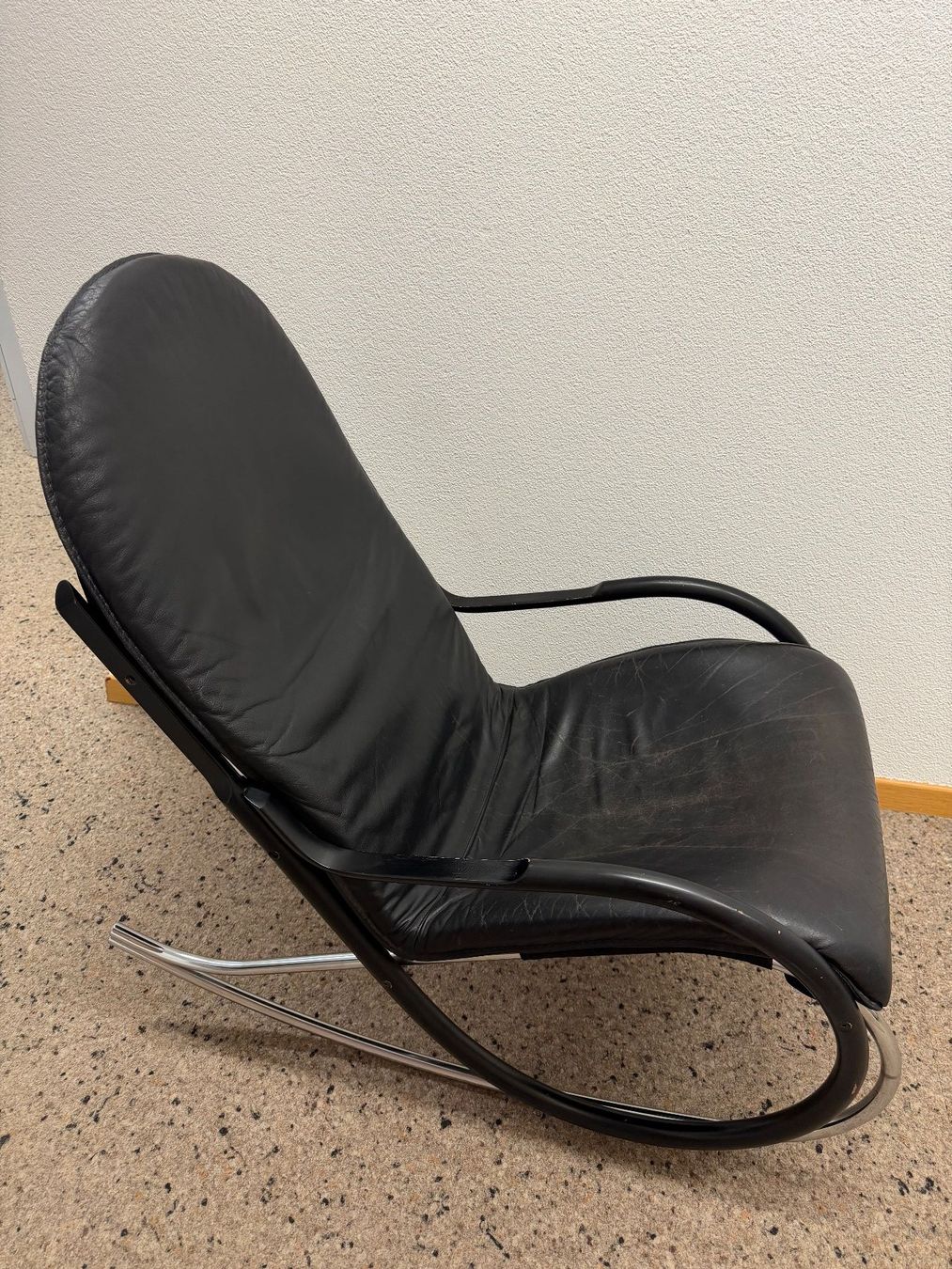 Strässle Poltrone: Strässle Schaukelstuhl Nonna – Usato da Gümligen venduto da Brocki-Reimal-Stift 1