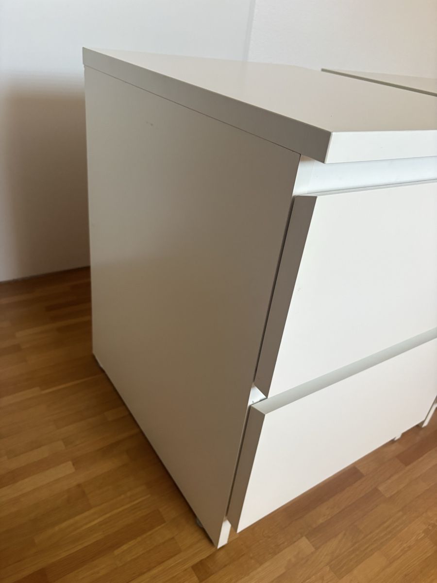 Comodini: Ikea Nachttisch weiss – Usato da Pfäffikon SZ venduto da mat_y9ng 2