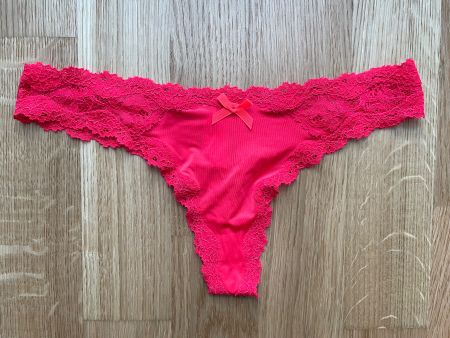 Victoria’s Secret Dream Angels Thong XS