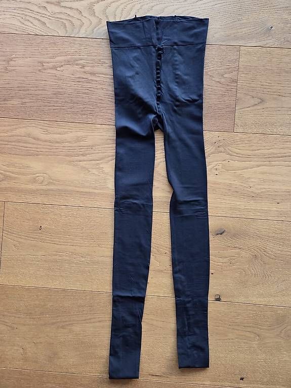 Calze & Collant: Schwarze Umstandsstrumpfhose, Grösse S – Usato da Grub AR venduto da fab_hzc7