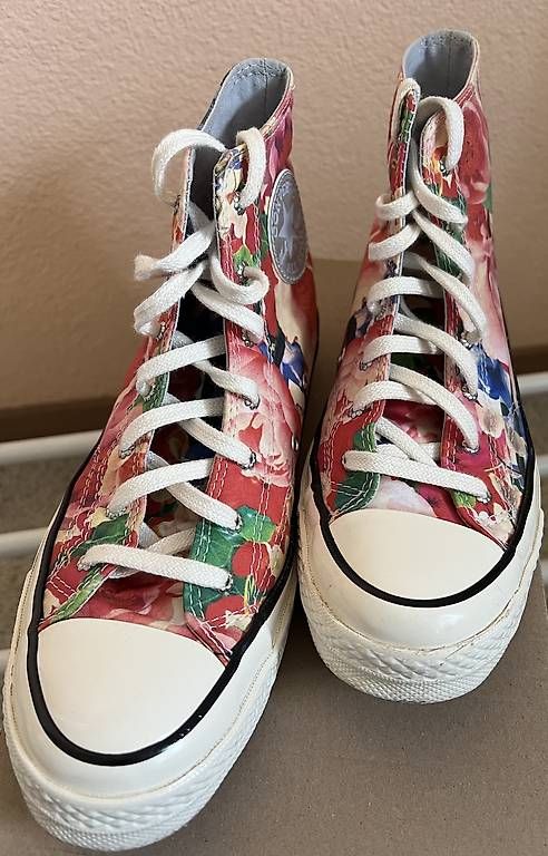 Damenschuhe: Converse All Star Blumenprint Gr. 39 – Gebraucht aus Bern von Happyturtle