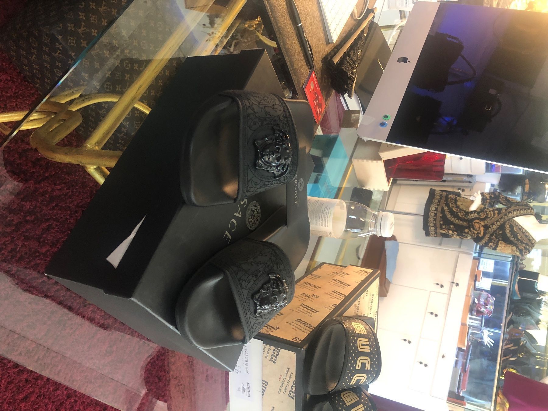Chaussures femmes: Versace Flip Flops Neu – D'occasion à Lachen SZ par HelvetiaLuxury 2