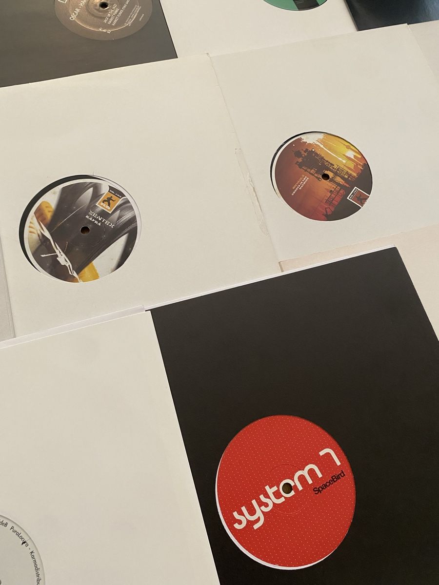 Schallplatten: Vinylsammlung Techno Minimal House – Gebraucht aus Möhlin von Devilspunchbowl 7