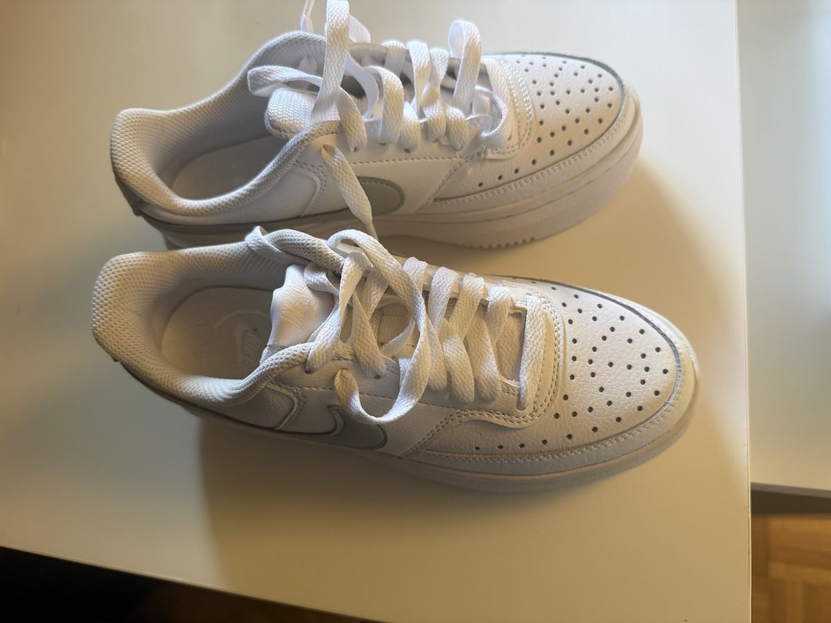 Damenschuhe: Basket Nike  – Neu (gemäss Beschreibung) aus Chambésy von cam_df2x 2