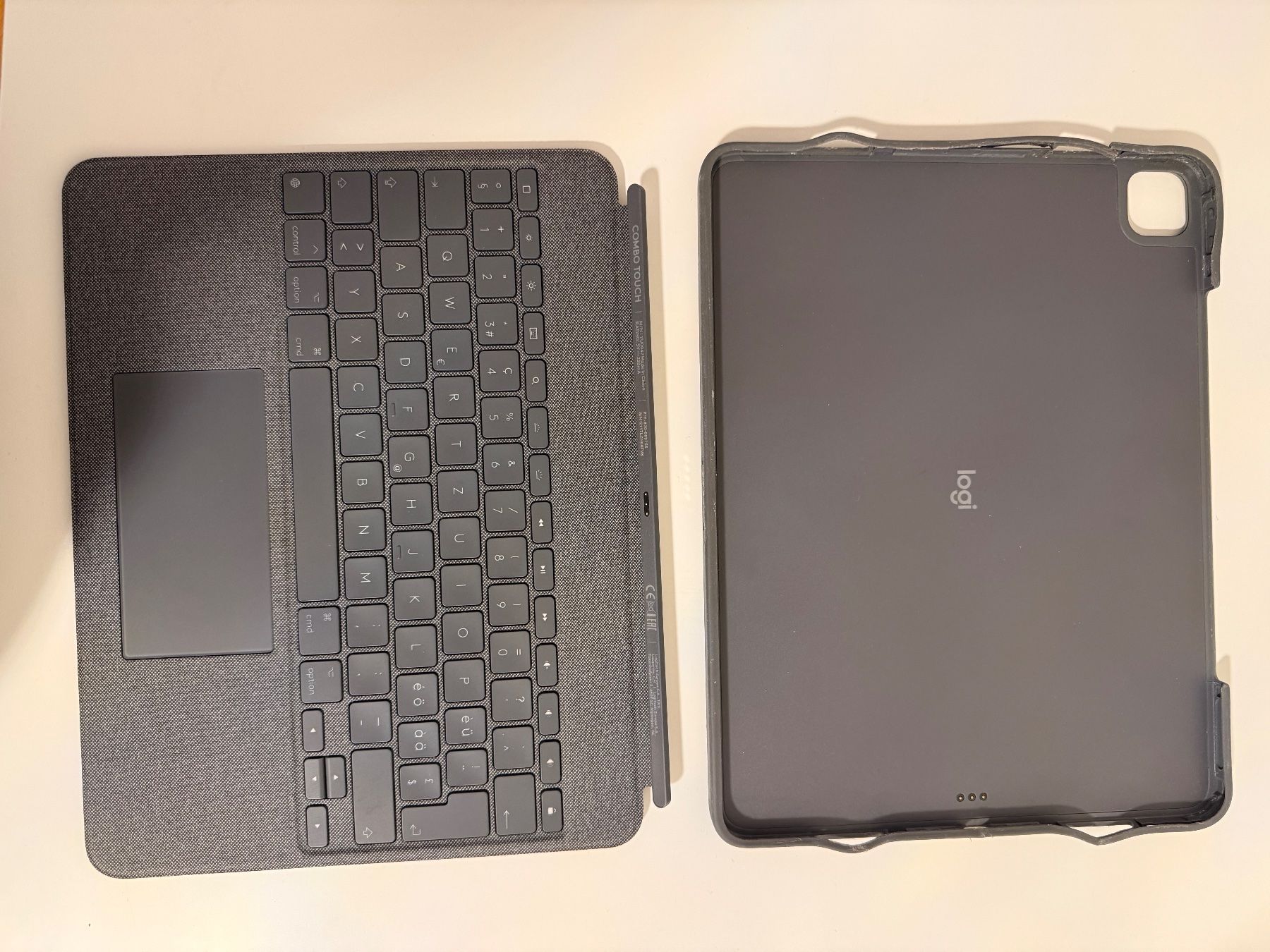 Apple Coques & Sacs: Logitech Combo Touch Keyboard Case for iPad Pro – D'occasion à Genève par ali_5msd 1