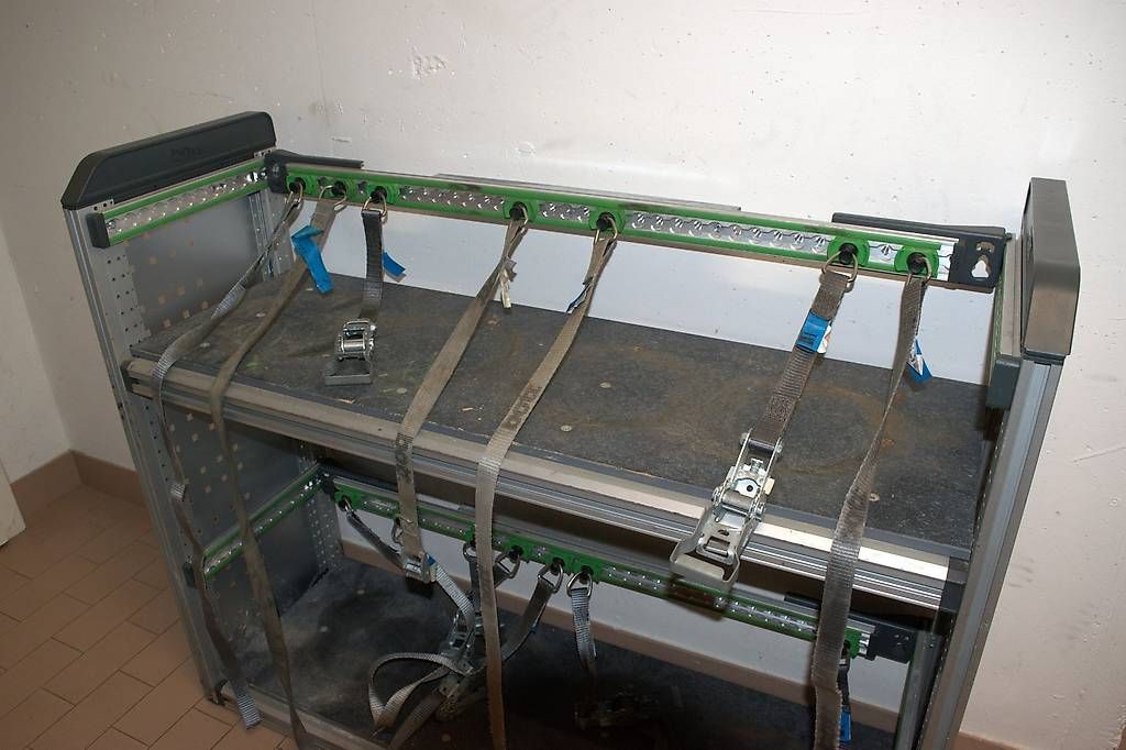 Tutti i ricambio: Module bott vario3 pour fourgon avec rails et sangles – Usato da Fribourg venduto da SwissPremiumItems 3
