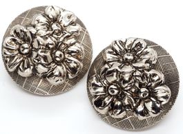 Vintage Ohrclips; silberfarben; florales Motiv