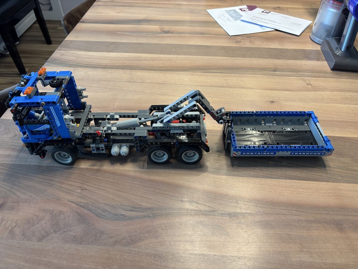 Lego Kit di costruzioni: LEGO Technic Set 8052 Kipplaster – Usato da Fällanden venduto da mrktplace. 2
