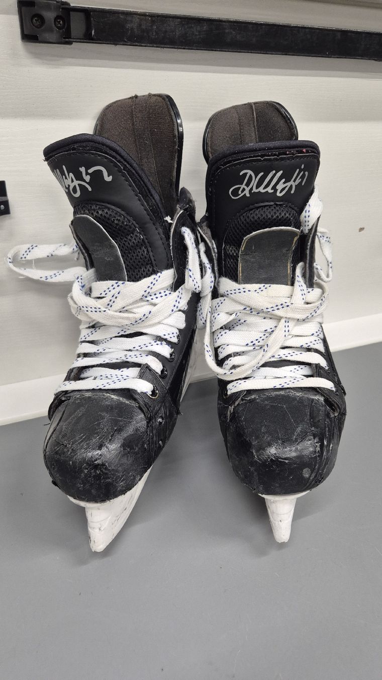 Bauer Pattini da ghiaccio: Original Denis Malgin Schlittschuhe – Usato da Bünzen venduto da Wisel45